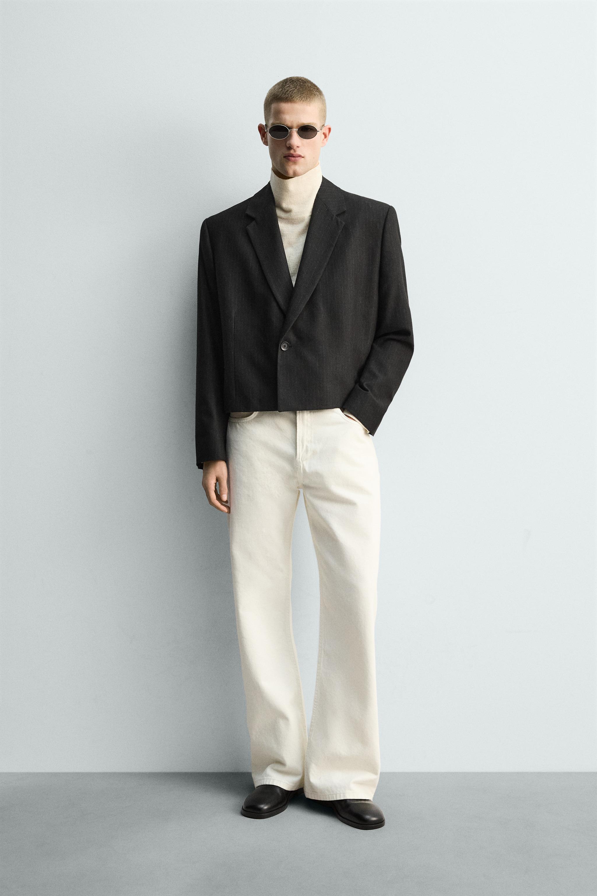 PINSTRIPE CROPPED FIT SUIT BLAZER